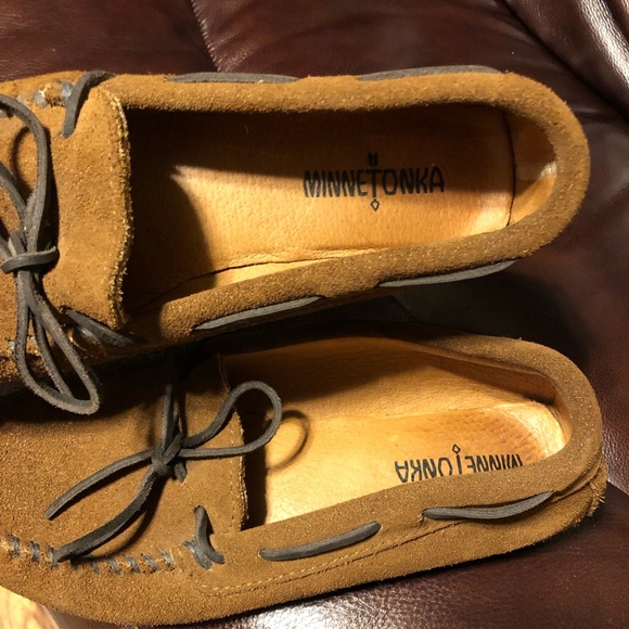 Minnetonka slip on shoes - Picture 3 of 4